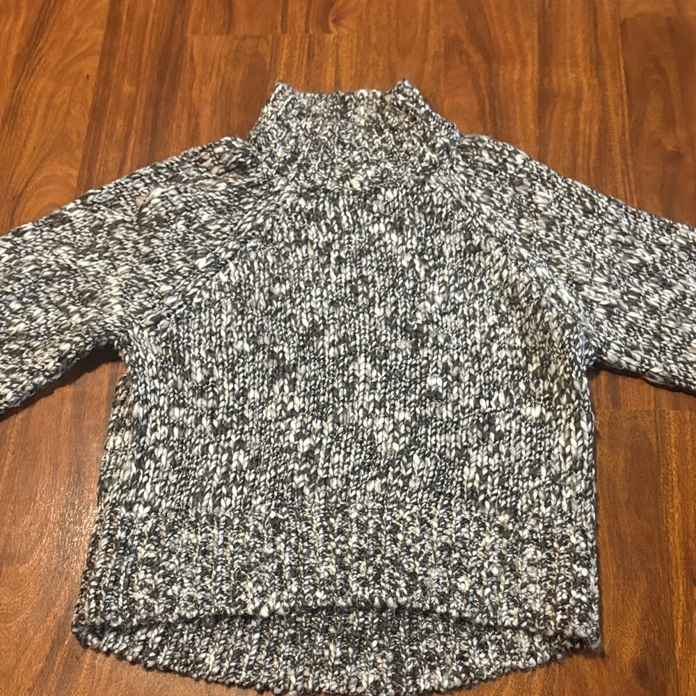 Abercrombie & Fitch Marled Black and White Turtleneck Sweater